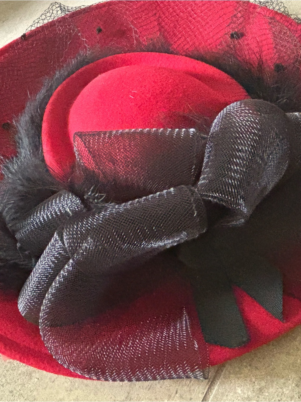 Vintage Sonni San Francisco Red Felt Women’s Lancaster Hat.  Made in USA. Wool.